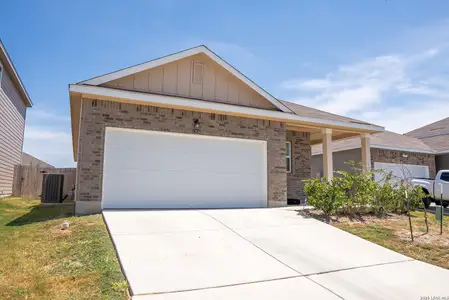 New construction Single-Family house 7420 Cottontail Clf, San Antonio, TX 78253 plan Glimmer - image