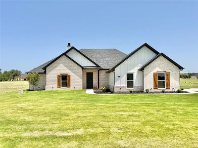 New construction Single-Family house 1013 Sabrina Ct, Weatherford, TX 76085 - image