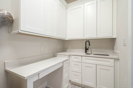 New construction Single-Family house 2032 Toscano Wy, Kerrville, TX 78028 - image 8
