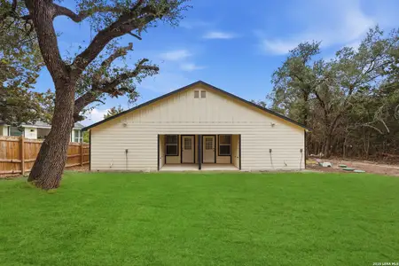 New construction Multi-Family house 1197 Chisolm, Spring Branch, TX 78070 - image