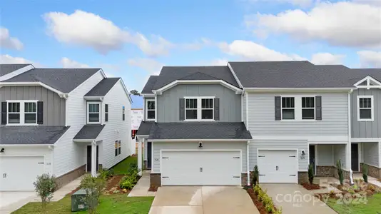 New construction Townhouse house 1626 Village Grove Ln, Monroe, NC 28110 Pearl- photo 1 1