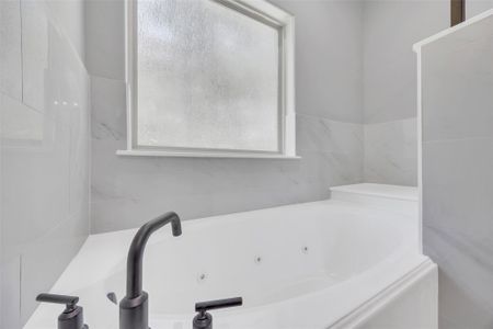 New construction Single-Family house 162 Bighorn Rd, New Waverly, TX 77358 - image 17