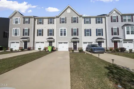 New construction Townhouse house 6425 Pathfinder Wy, Raleigh, NC 27616 - image