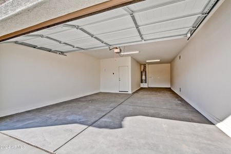 New construction Single-Family house 17287 W Dahlia Drive, Surprise, AZ 85388 - photo 29 29