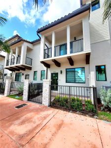 New construction Townhouse house 4278 Nw 82Nd Ave, Unit 4278, Doral, FL 33166 - photo 0