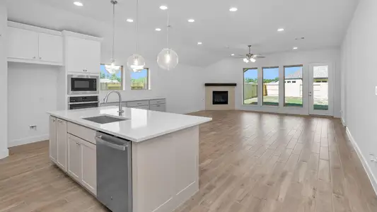 New construction Single-Family house 15939 Mahogany Mist Dr, Conroe, TX 77302 plan 2545W - image 5