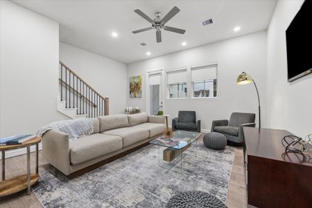 New construction Townhouse house 6338 Paddington Bend Dr, Houston, TX 77008 - image 18