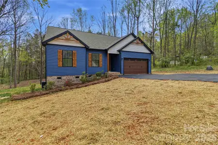 New construction Single-Family house 602 Stateline Rd, Clover, SC 29710 - image