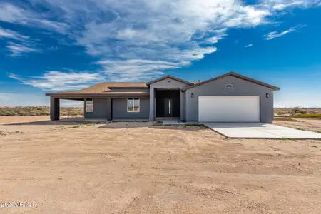 New construction Single-Family house 285 N 386Th Ln, Tonopah, AZ 85354 - image