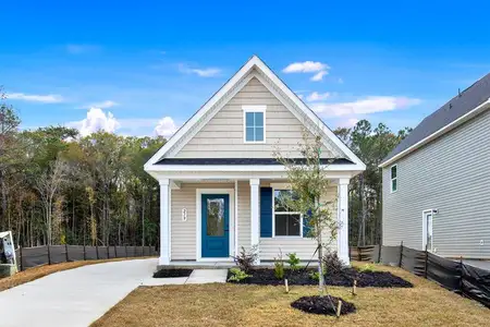 New construction Single-Family house 219 Crown St, Hardeeville, SC 29927 plan Henry Quick Move-In - image