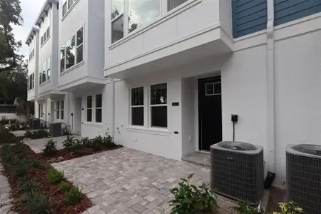 New construction Townhouse house 6605 N Nebraska Ave, Unit 15, Tampa, FL 33604 - image