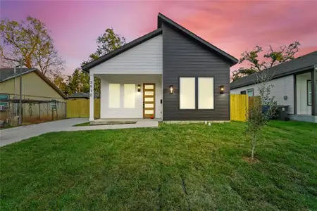 New construction Single-Family house 3910 Hancock St, Dallas, TX 75210 null- photo 0