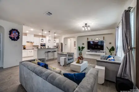 New construction Single-Family house 15323 Danae Bnd, San Antonio, TX 78245 null- photo 10 10