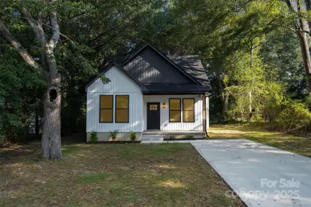 New construction Single-Family house 1210 W Mauney Ave, Gastonia, NC 28052 - image