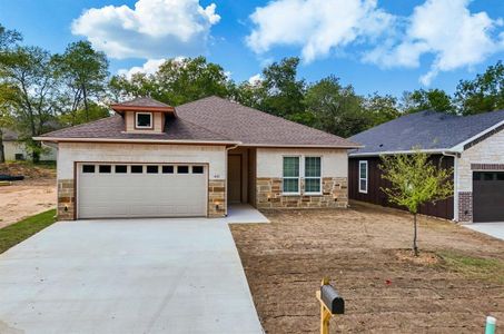 New construction Single-Family house 411 Henderson St, Bonham, TX 75418 - image