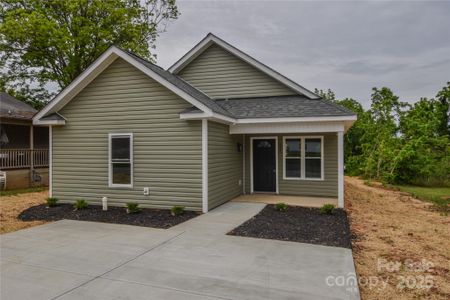 New construction Single-Family house 407 Chambers St, Statesville, NC 28677 null- photo 0