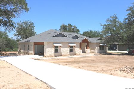 New construction Single-Family house 142 Timber Pl, La Vernia, TX 78121 - image