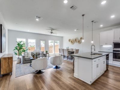 New construction Townhouse house 5621 Woodlands Dr, The Colony, TX 75056 null- photo 15 15