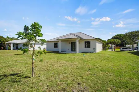 New construction Single-Family house 4711 Seagrape Dr, Fort Pierce, FL 34945 - image