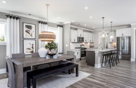 Kitchen & Dining Area