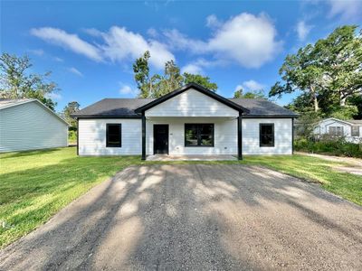 New construction Single-Family house 106 County Road 3704, Splendora, TX 77372 null- photo 0