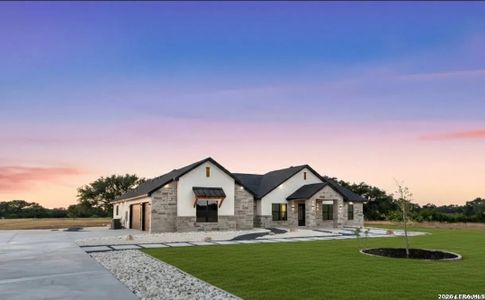 New construction Single-Family house 344 Buckskin Trl, Bandera, TX 78003 - image