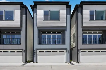 New construction Single-Family house 1935 Knoll Square Dr, Houston, TX 77080 - image