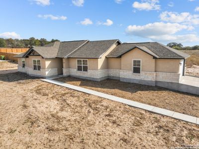 New construction Single-Family house 30 Log Cabin Wy, Poteet, TX 78065 - image