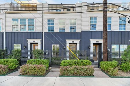 New construction Townhouse house 813 Bringhurst Street, Houston, TX 77020 - photo 0