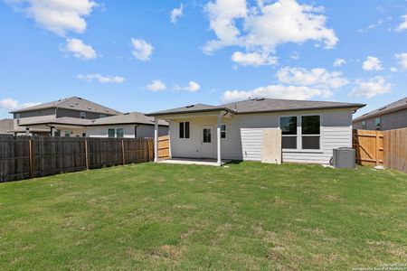 New construction Single-Family house 1323 Entrada De Real, Converse, TX 78109 Becket- photo 29 29