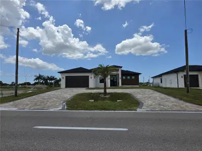 New construction Single-Family house 2006 Nelson Rd N, Cape Coral, FL 33993 - image