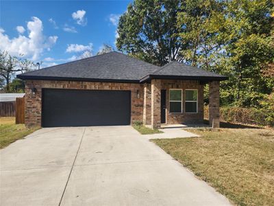 New construction Single-Family house 904 S Catherine Street, Terrell, TX 75160 - photo 0