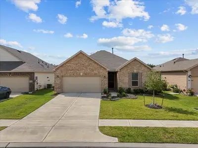 New construction Single-Family house 714 Allana Ln, Alvin, TX 77511 - image