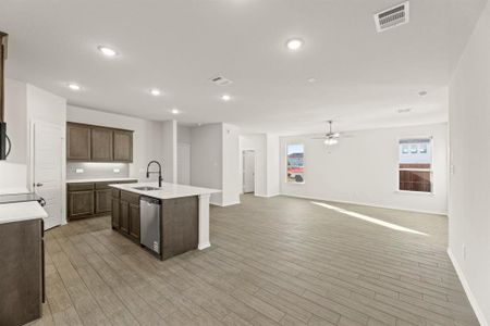 New construction Single-Family house 1700 Edgeway Dr, Aubrey, TX 76227 plan Maple - image 5