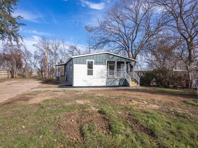 New construction Single-Family house 113 Dwight Dr, Azle, TX 76020 null- photo 1 1