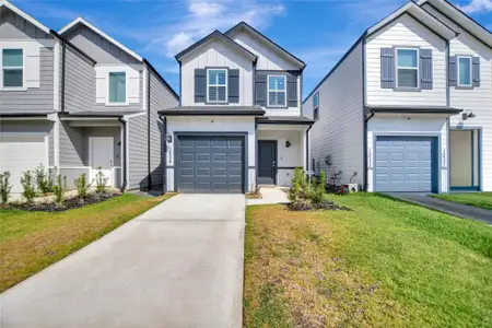 New construction Single-Family house 1026 Moon Drop Ln, Houston, TX 77090 - image