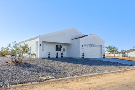 New construction Single-Family house 10153 W Wenden Dr, Arizona City, AZ 85123 - image