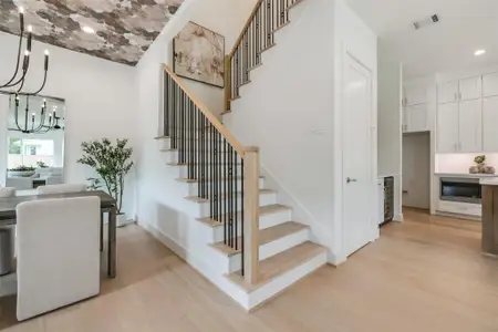 New construction Single-Family house 902 E 25Th St, Houston, TX 77009 - image 16