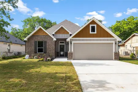 New construction Single-Family house 1005 Cornelia St, Greenville, TX 75401 - image