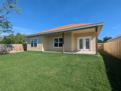New construction Single-Family house 1704 E Ave G, Lampasas, TX 76550 - image