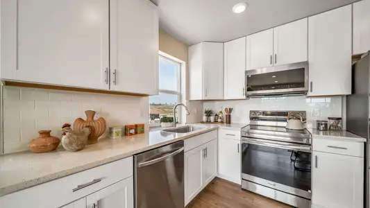 New construction Single-Family house 5259 Melvick Ln, Johnstown, CO 80534 plan Albright - image 6