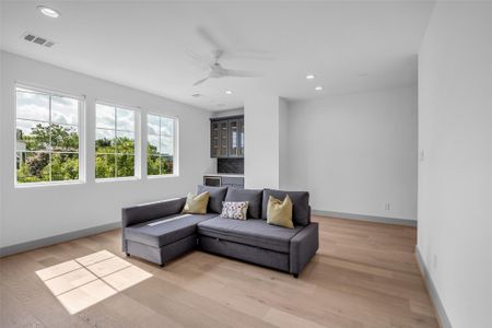 New construction Single-Family house 1724 Ridgewood St, Houston, TX 77006 - image 19