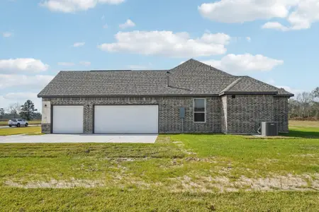 New construction Single-Family house 840 Barton Place Dr, Cleveland, TX 77327 - image