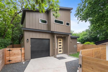 New construction Single-Family house 608 W Croslin St, Unit 2, Austin, TX 78752 - photo 0