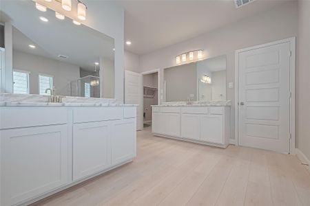 New construction Single-Family house 8917 Grovner Pl, Houston, TX 77055 - image 16