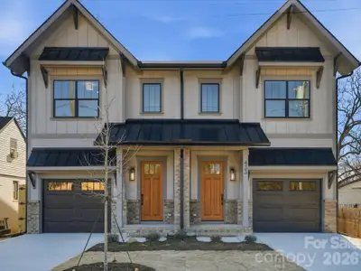 New construction Townhouse house 431 W Peterson Dr, Charlotte, NC 28217 - image