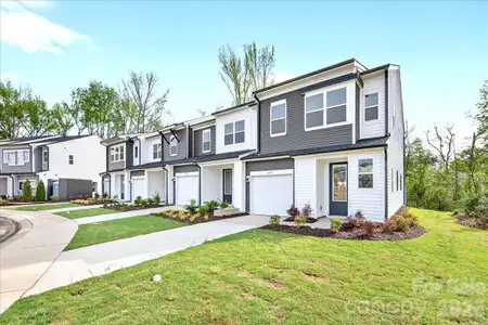New construction Townhouse house 6057 Longar Ln, Charlotte, NC 28269 plan Hanover - image