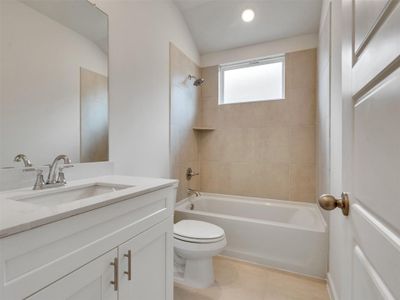 New construction Single-Family house 3222 Emerald Hills Dr, Angleton, TX 77515 - image 4