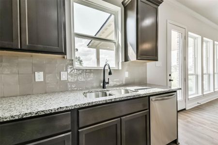 New construction Single-Family house 6427 Tomahawk Dr, Baytown, TX 77523 plan Trinity - image 13