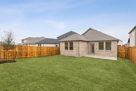 New construction Single-Family house 3804 White Rock Dr, Farmersville, TX 75442 plan Elm - image